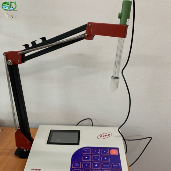 Máy đo pH, mV và Nhiệt độ để bàn AD1030 Rumani